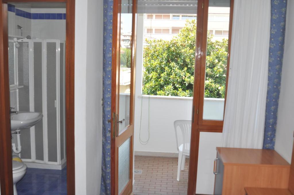 Hotel Villa Candia Lignano Sabbiadoro Szoba fotó